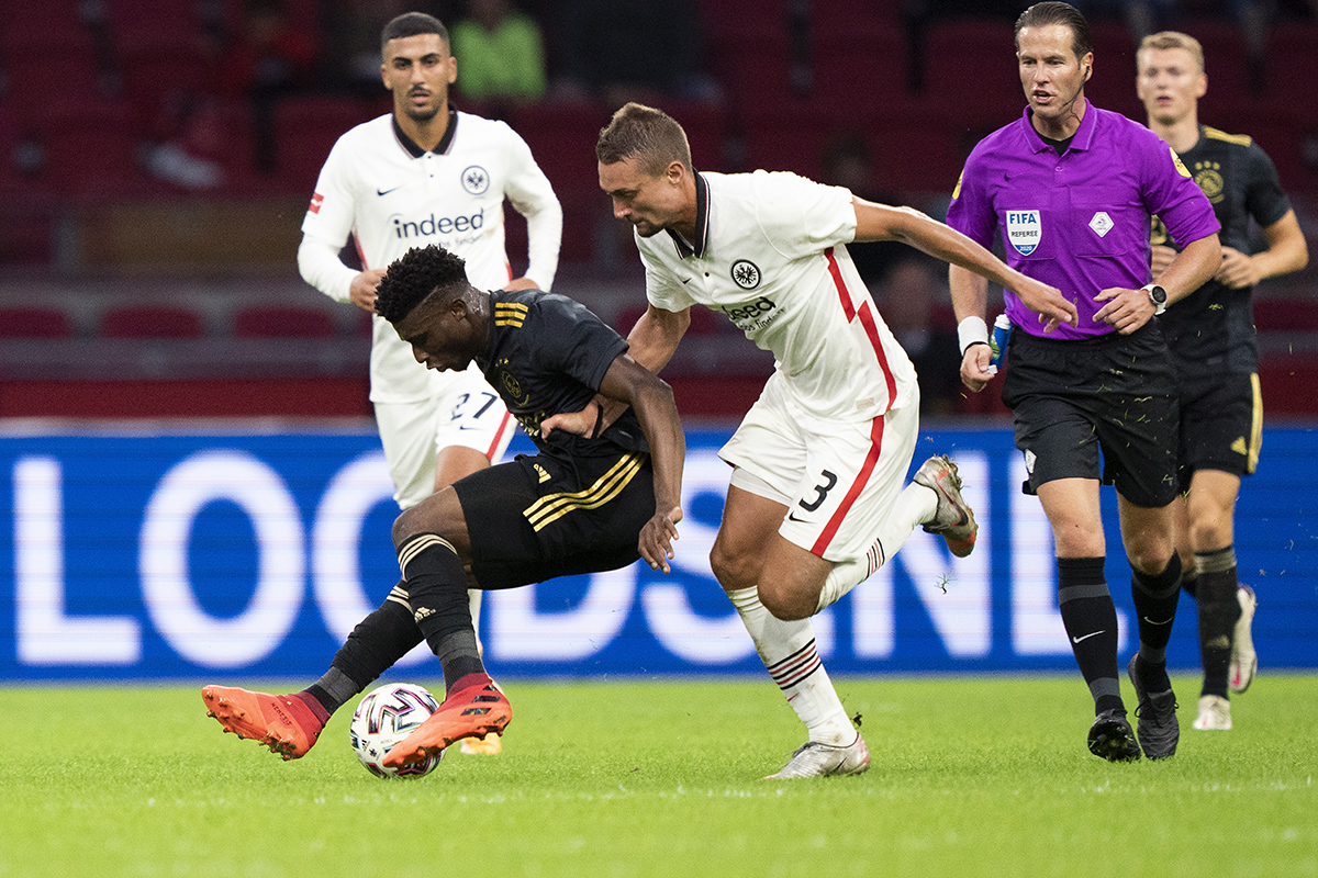 Zie hier hoe de bal onderdeel wordt van Kudus' lijf. © Pro Shots