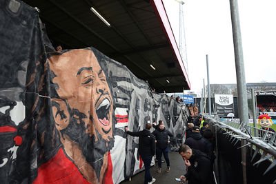 Een prachtig doek met daarop de talentvolle tieners van Ajax. © De Brouwer