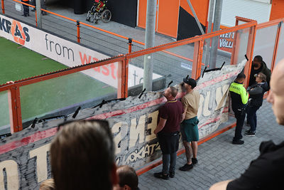 Waar kijken we in hemelsnaam naar? © De Brouwer