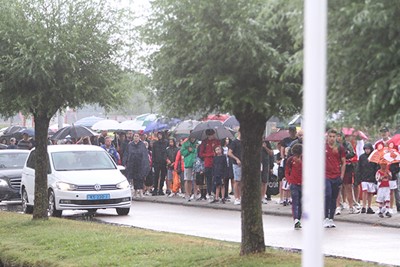 Supporters trotseerden barre weersomstandigheden! © SV Ajax