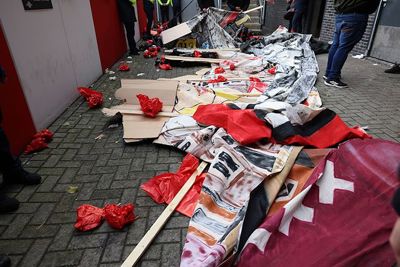 Zo, en dan nu foebele kijken. © De Brouwer