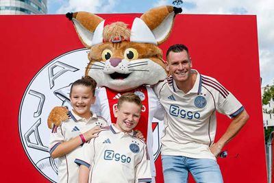 Of het derde shirt gretig aftrek vond? Nou, behoorlijk! © Pro Shots