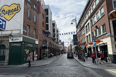 In Fleet Street zit om de paar meter een pub. © Ajax Life