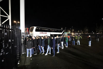 Hup, naar binnen. © De Brouwer