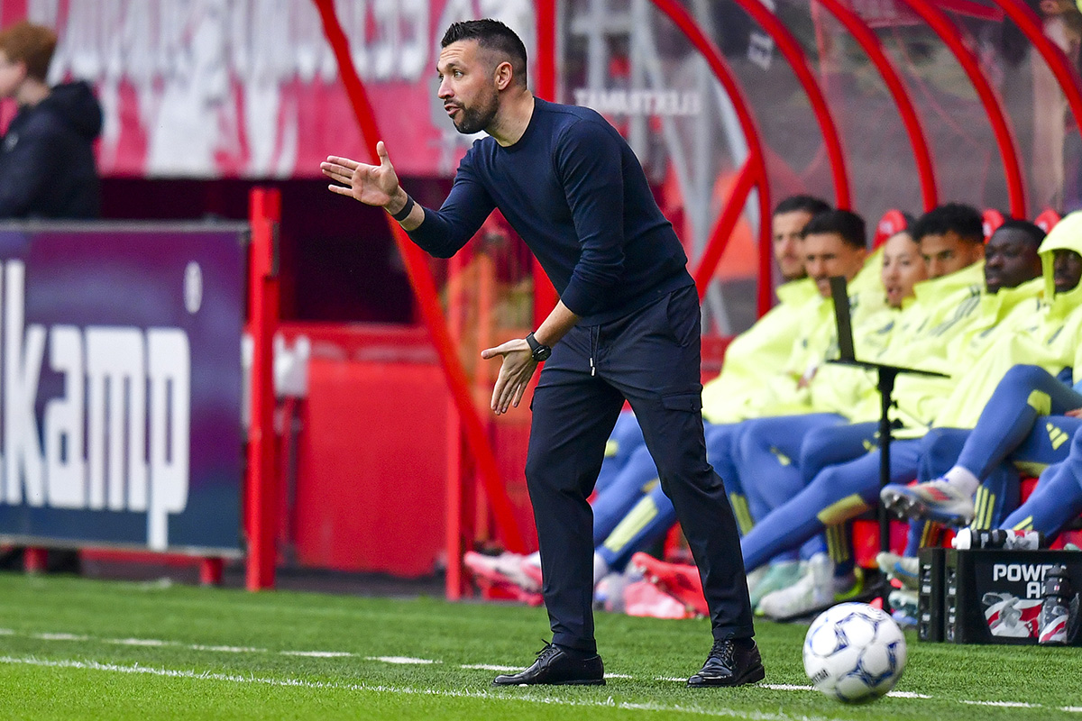 Farioli na remise in Enschede vooral trots op veerkracht Ajax