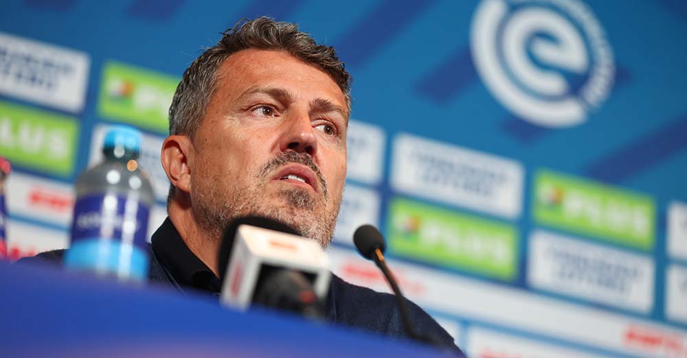 Garcia vindt dat Heerenveen - Ajax stilgelegd had moeten worden