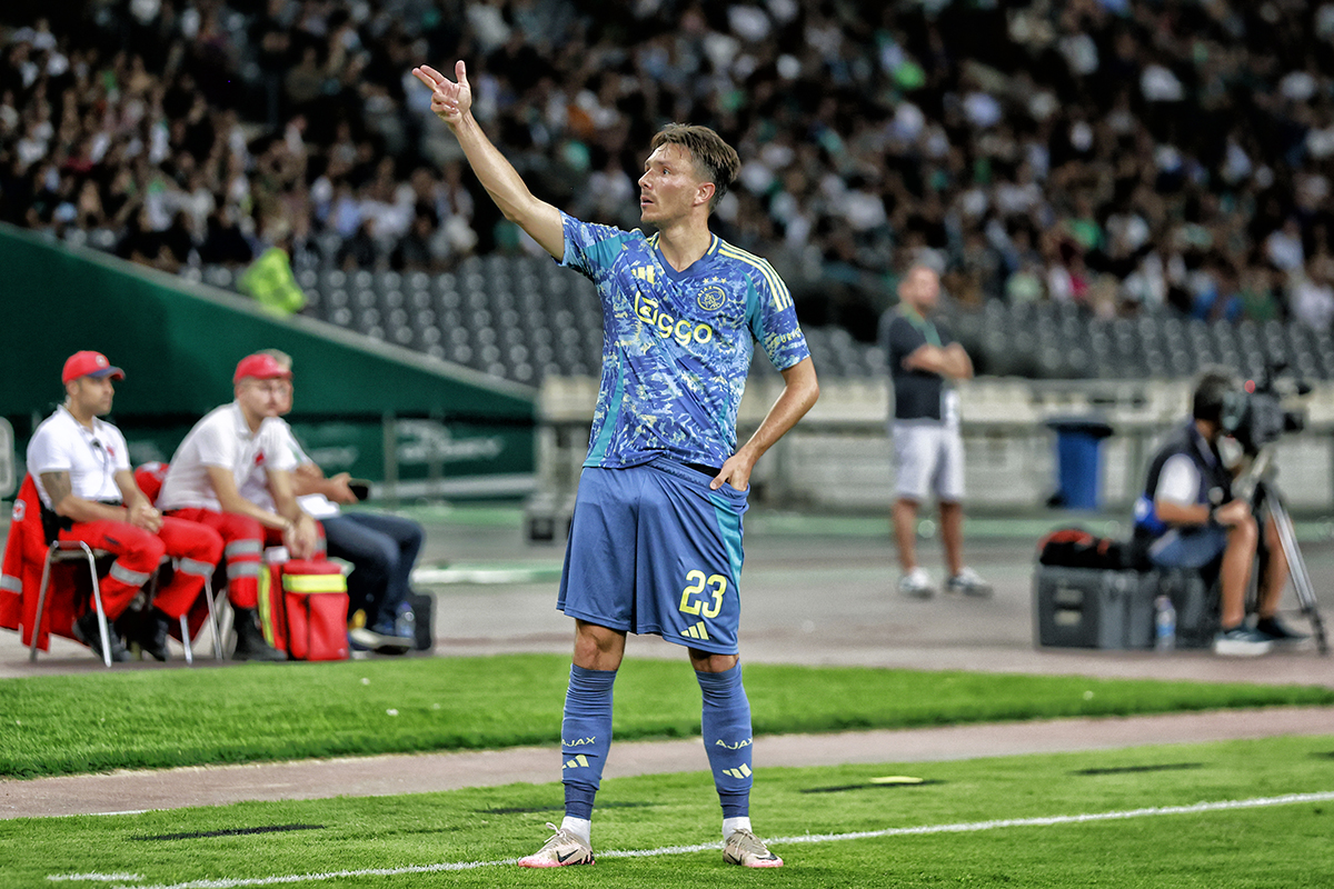 Hier is een wallpaper van Dike… Eh, Berghuis!