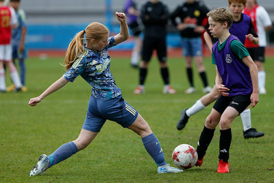 Strijden voor elke bal. © De Brouwer