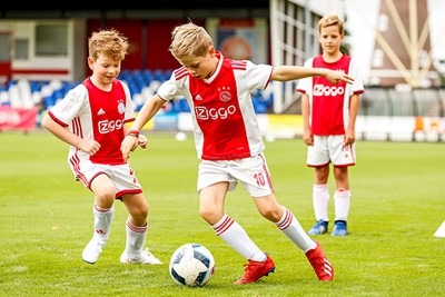 Ajax tegen eh... Ajax. © Pro Shots