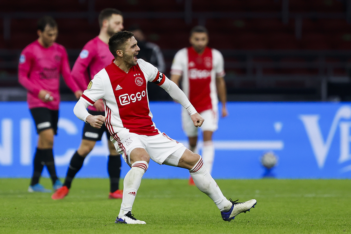 Tadic schiet Ajax naar bekerzege en zichzelf naar plek op wallpaper!