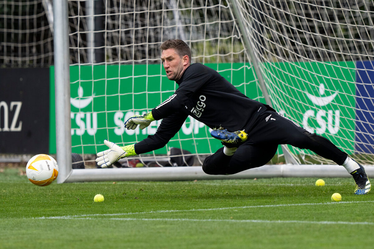 Stekelenburg Training 1200