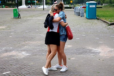 Wanneer je blij bent dat je weer samen naar Ajax mag! © De Brouwer