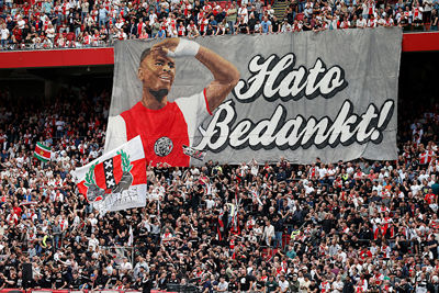 Hij komt afscheid nemen. © De Brouwer