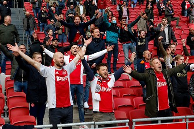 Voor wie? Voor Ajax Amsterdam! © De Brouwer