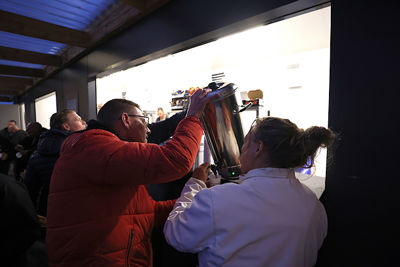 Eerst een bakkie pleur. © De Brouwer