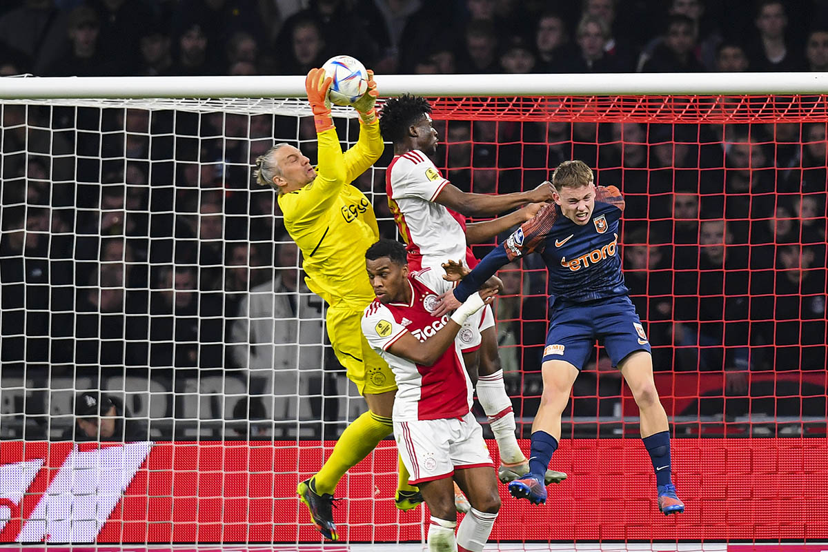 Pasveer over omschakeling: ‘We zien het niet of we coachen elkaar niet’