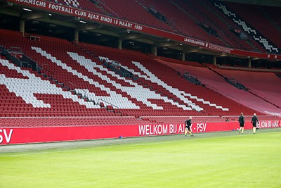 Welkom bij Ajax - PSV, deel twee... © De Brouwer