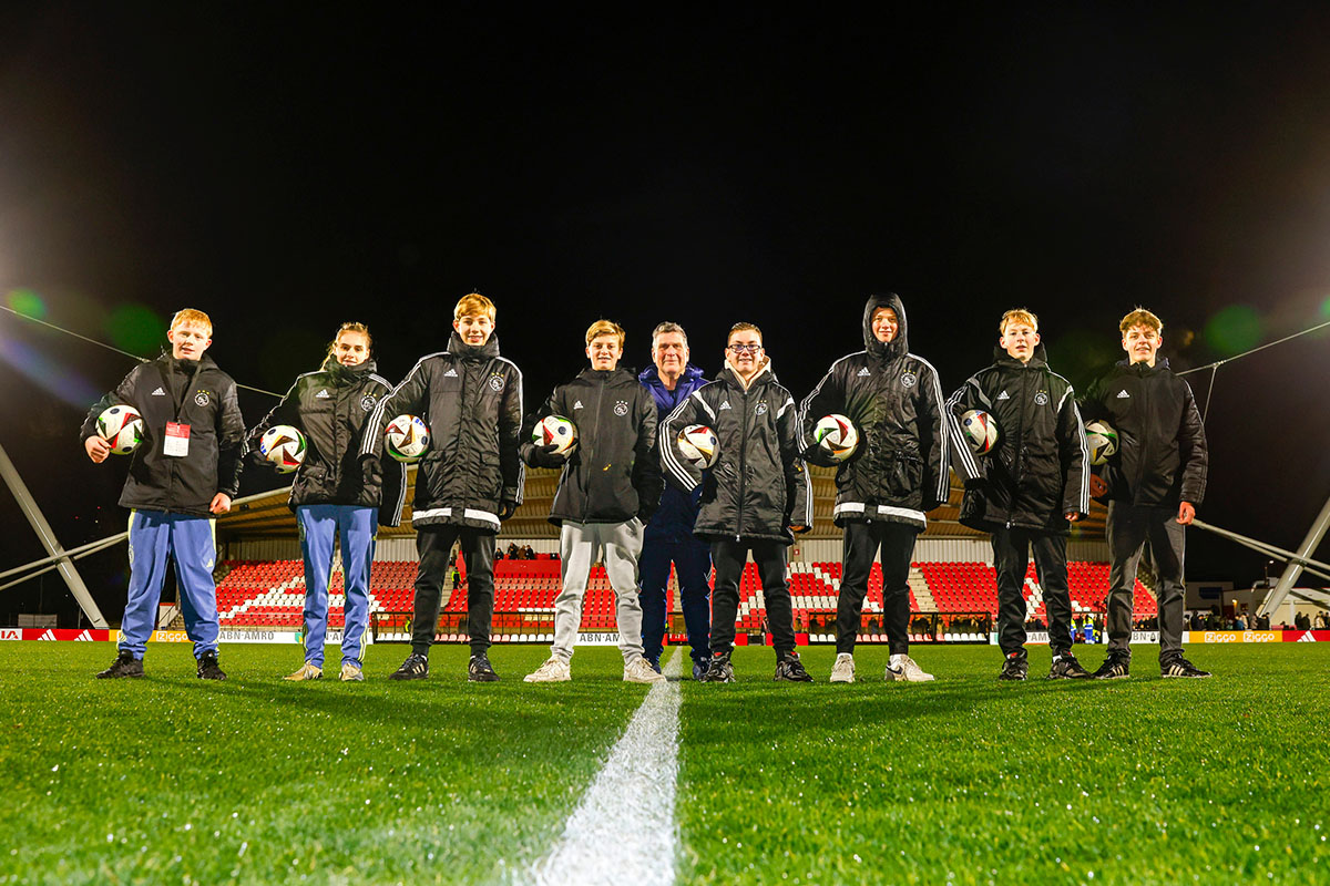 Word ballenjongen of -meid bij Jong Ajax - FC Volendam!