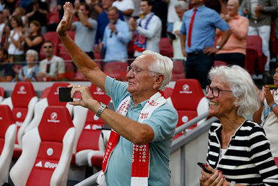 Samen naar Ajax. Vinden we mooi! © De Brouwer