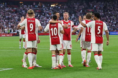 Heeft onze nummer 10 zijn wondersloffen gevonden? © SV Ajax