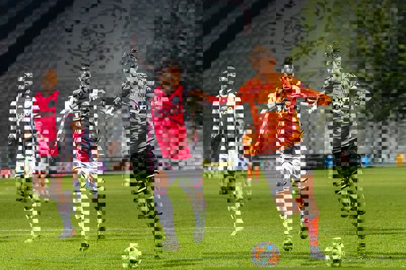 volendam-jong-ajax-1200