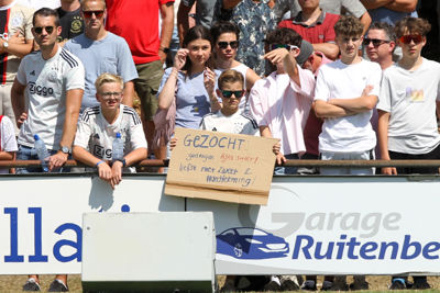 Deze jongen is op een missie. © SV Ajax