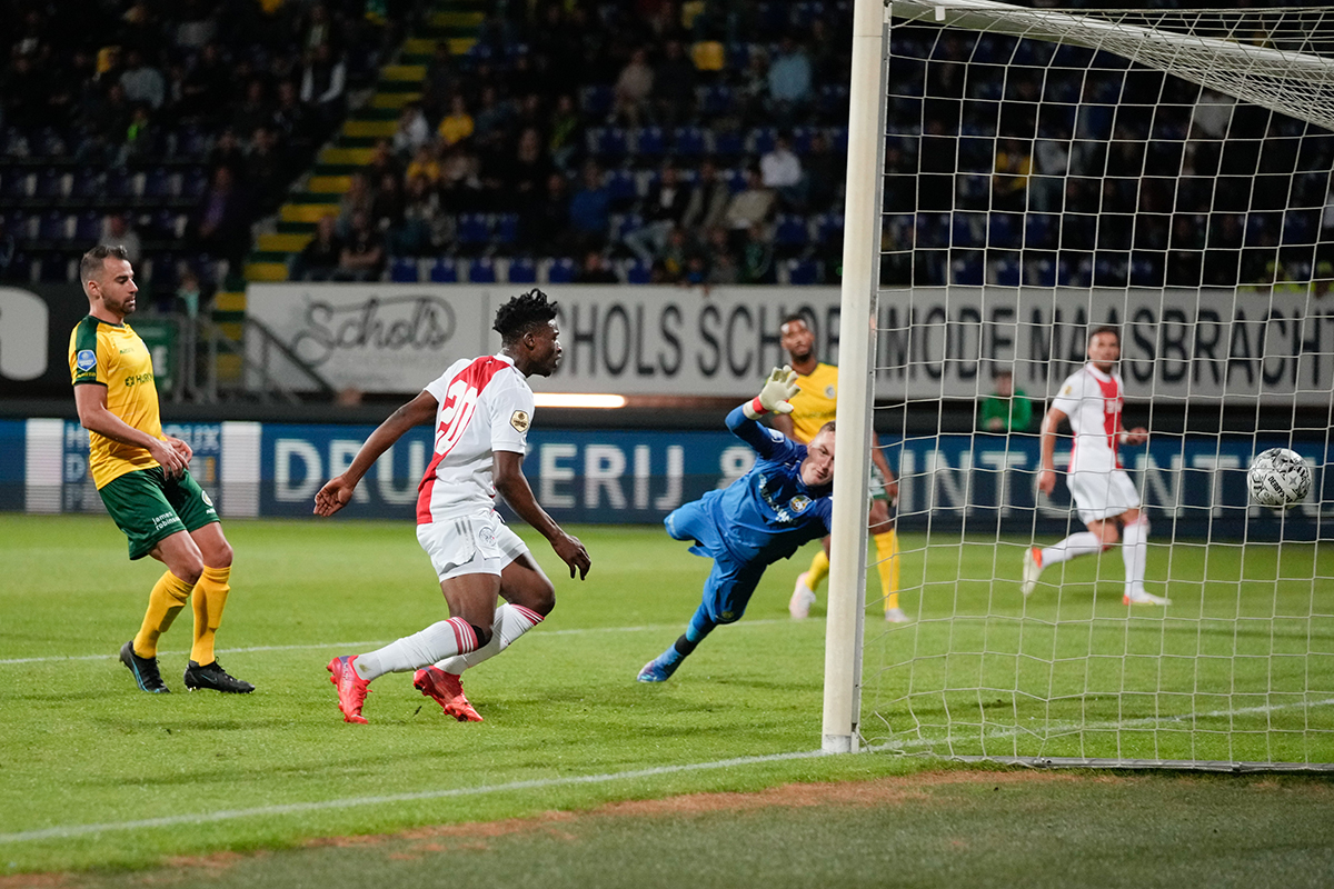 Ten Hag: ‘Goals zullen Kudus vertrouwen geven’