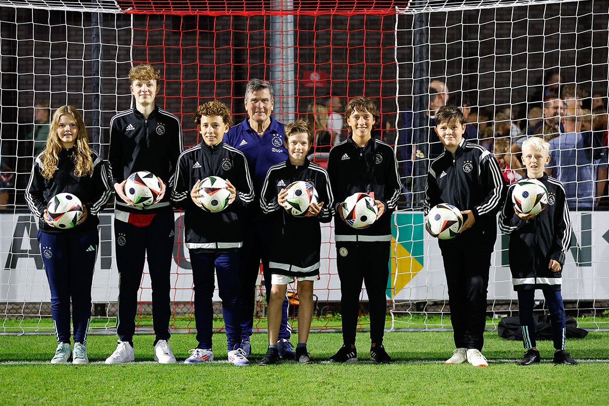 Word ballenjongen of -meisje bij Jong Ajax - Jong AZ!