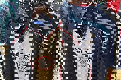 Shirts, shirts en nog eens shirts. © Ajax Life