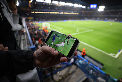 Maar dan zien we hoe Ajax met tien man verder moet... © De Brouwer