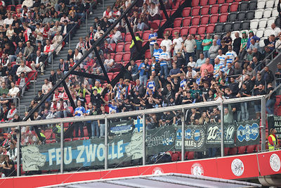 Zoals zij hun club ook steunen. Welkom in Mokum! © De Brouwer