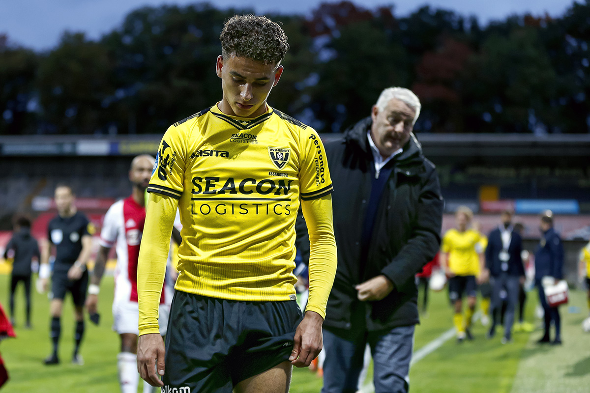 De Koning moet na 0-13 namens VVV opnieuw door het stof