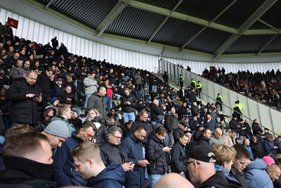 Van beter spel is bij Ajax ook na de thee geen sprake. © De Brouwer