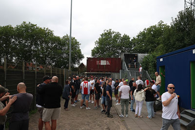 De bekende gang naar het uitvak in Deventer. © De Brouwer