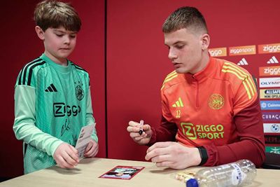 Keepers onder elkaar. Dat gaat altijd goed. © Pro Shots