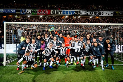 Best vervelend, zulke plaatjes als Ajax weer eens tegen een nederlaag aanloopt... © Pro Shots
