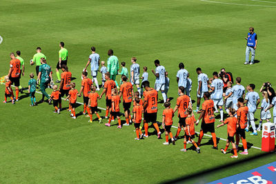 Ook onze mascottes ontbreken natuurlijk niet. © SV Ajax