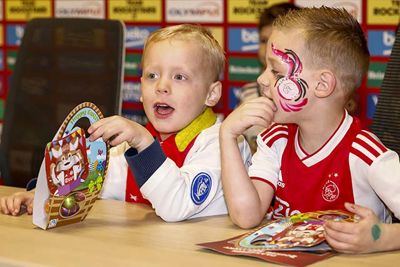 Welkom bij de persconferentie over gevonden paaseieren in de Johan Cruijff Arena. © Pro Shots