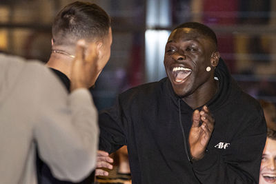 En moet daar zelf het hardst om lachen. © Pro Shots