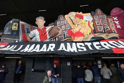 Geef ons ook maar Amsterdam. © De Brouwer