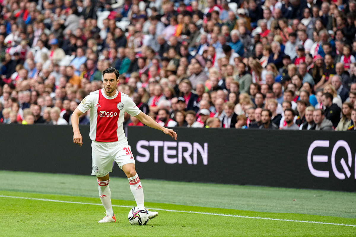 Tagliafico en de Ajaxsupporters, dat is wederzijdse liefde. © Pro Shots