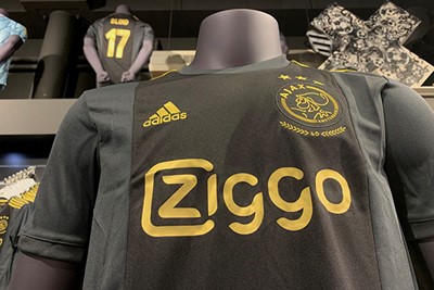 Er komen 10.000 shirts in de verkoop. © Ajax Life