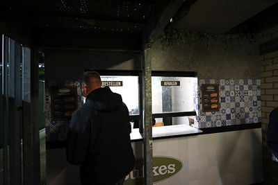 Nummer veertien met rijst graag! © De Brouwer