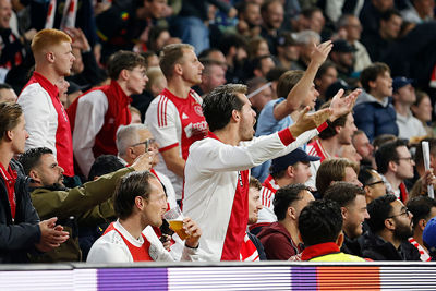 Ajax krijgt een penalty tegen... © De Brouwer