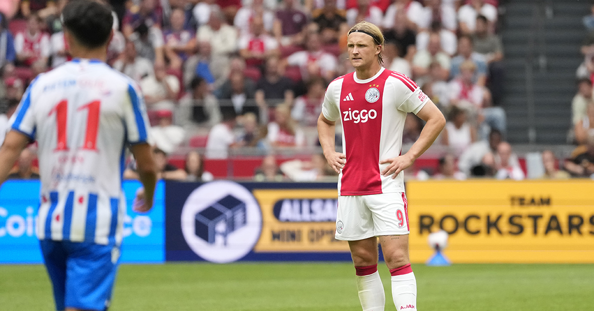 Fragiel Ajax pakt niet door en verspeelt zege tegen Heerenveen