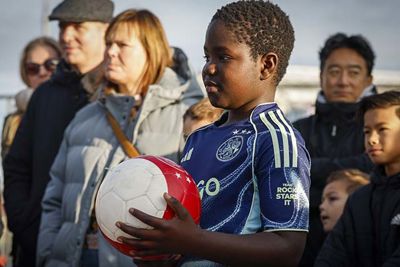 Zal deze bal worden voorzien van handtekeningen? © Pro Shots