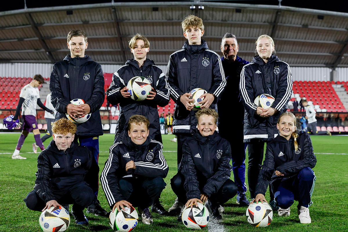 Ballenjongensjajjaz800