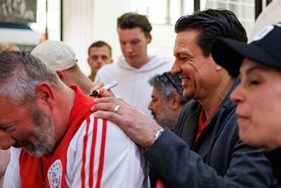 Litmanen krabbelt ondertussen vrolijk verder. © Pro Shots