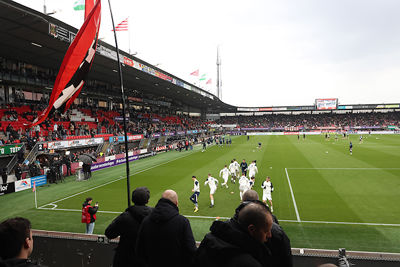 Opwarmen. © De Brouwer