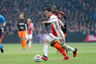 Schijn bedriegt helaas en dus moet Ajax blijven jagen op de openingstreffer. © De Brouwer